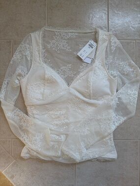 A&F Zoe Bra Free Long-sleeve lace top
